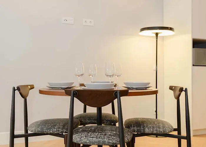 Liiiving In - Pool Paradise Lägenhet