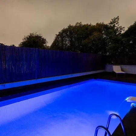 Liiiving In - Pool Paradise * Oporto