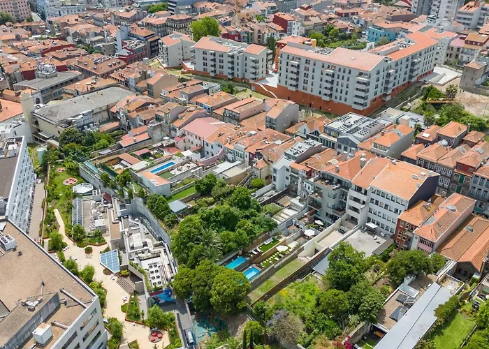 Liiiving In - Pool Paradise Lejlighed *