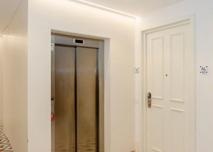 Liiiving In - Pool Paradise * Porto