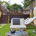 Liiiving In - Pool Paradise Porto