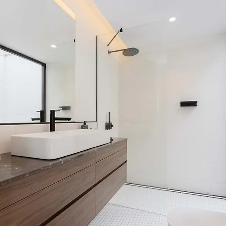 Liiiving In - Pool Paradise * ポルト