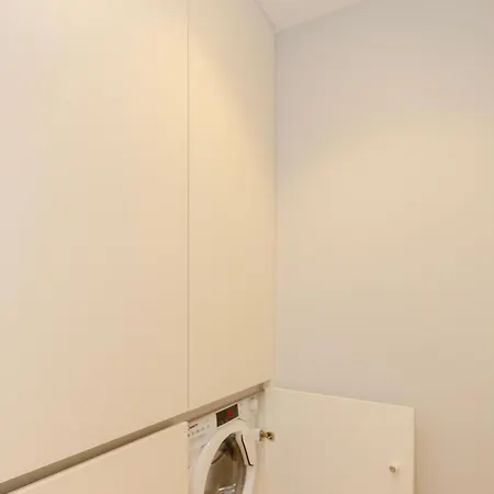 Liiiving In - Pool Paradise Porto