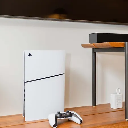 Liiiving In - Pool Paradise * ポルト