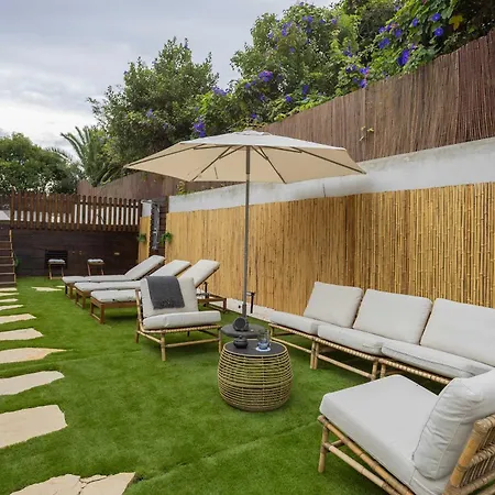 Liiiving In - Pool Paradise *