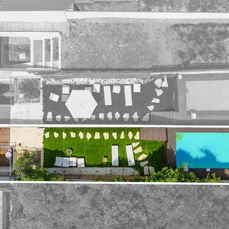 Liiiving In - Pool Paradise Appartement