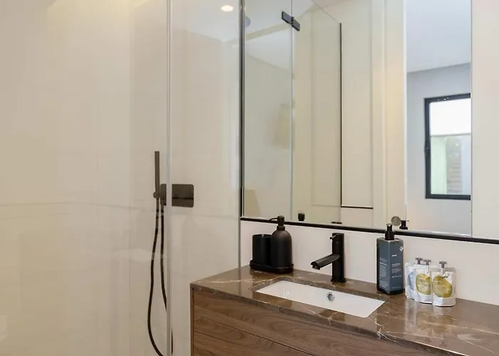 Liiiving In - Pool Paradise Appartement