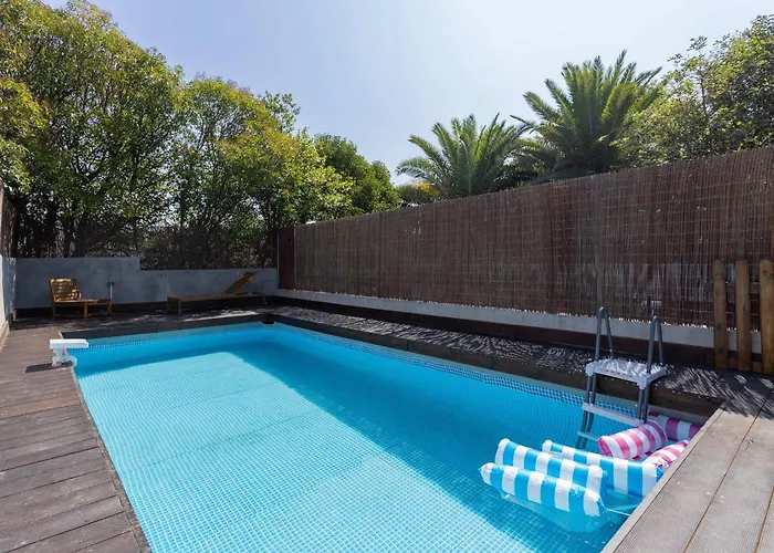 Liiiving In - Pool Paradise Апартаменты *