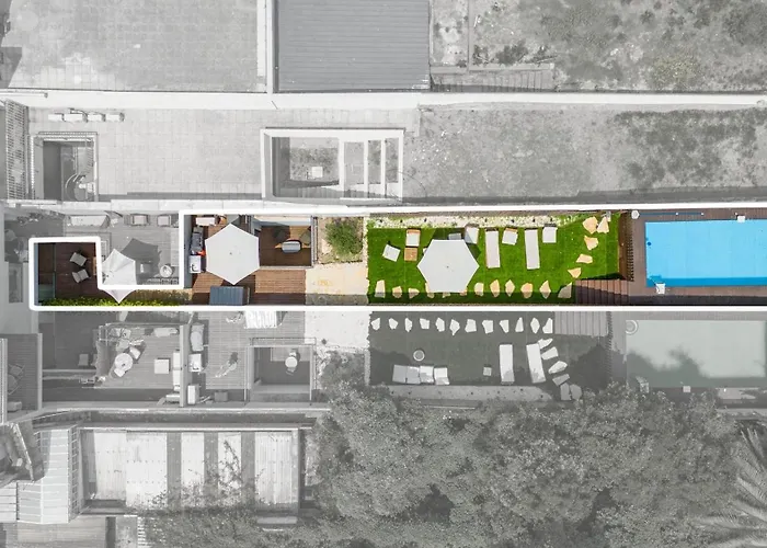 Daire Liiiving In - Pool Paradise