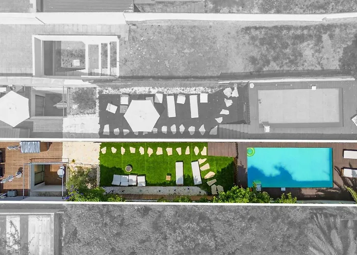 Liiiving In - Pool Paradise Appartement