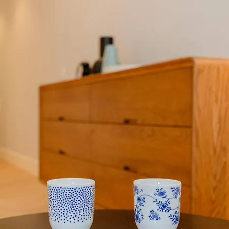 Liiiving In - Pool Paradise *