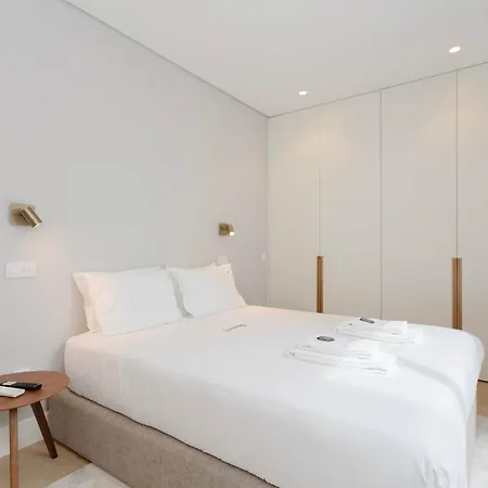 Liiiving In - Pool Paradise * Oporto