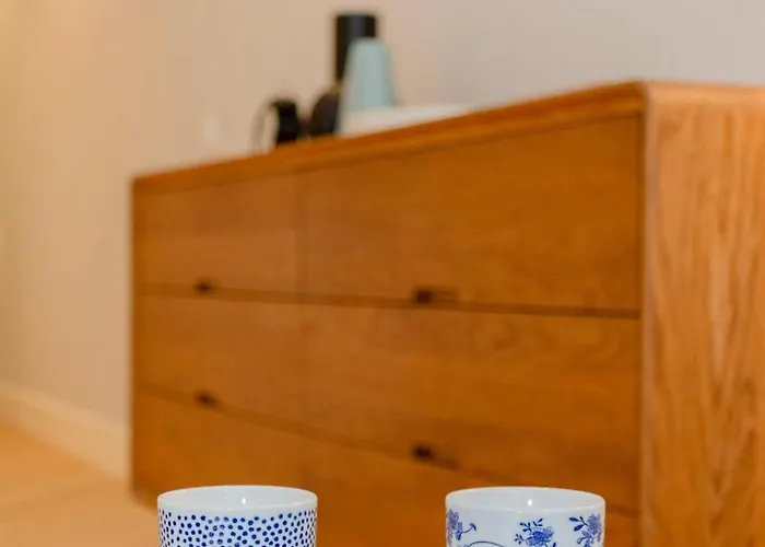 Liiiving In - Pool Paradise *