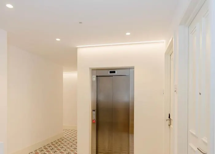 Liiiving In - Pool Paradise *